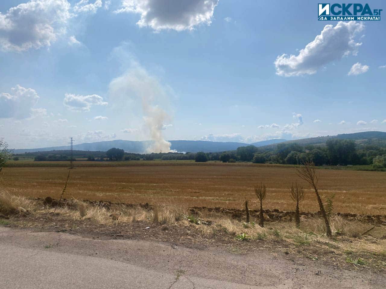 Пожар гори край Радомирско съобщиха читатели на Искра бг които ни
