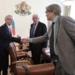 Премиерът акад. Николай Денков с представители на Венецианската комисия