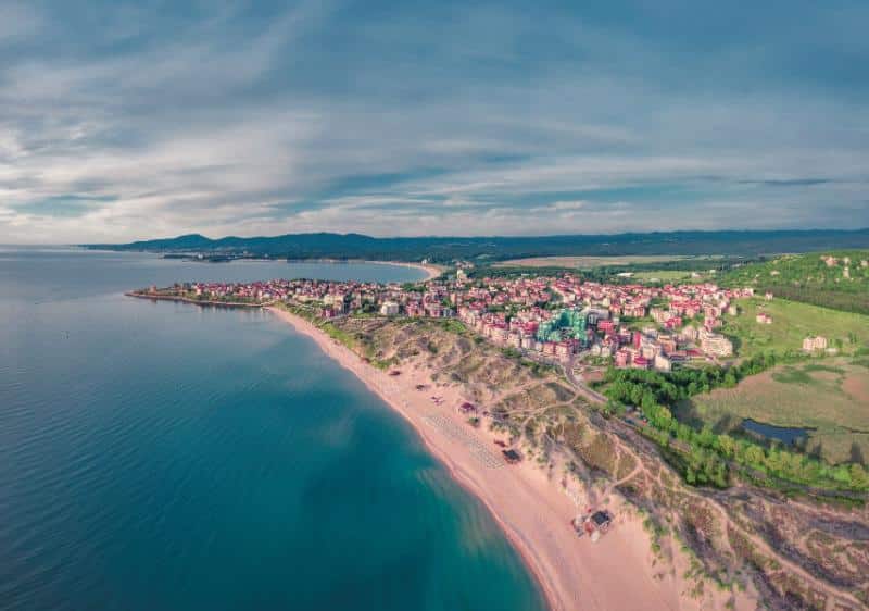 Приморско и Китен готвят силен финал на туристическия сезон с