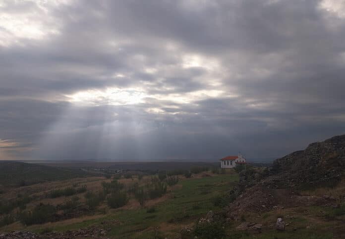 Храм "Св. Георги Победоносец" край крепост "Русокастро"