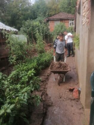 Помощ в Кости