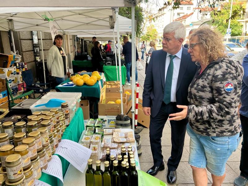 Министърът на земеделието и храните Кирил Вътев се включи в