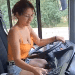 Жената, шофираща автобуса