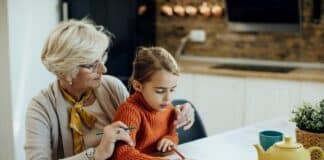 Баба с дете