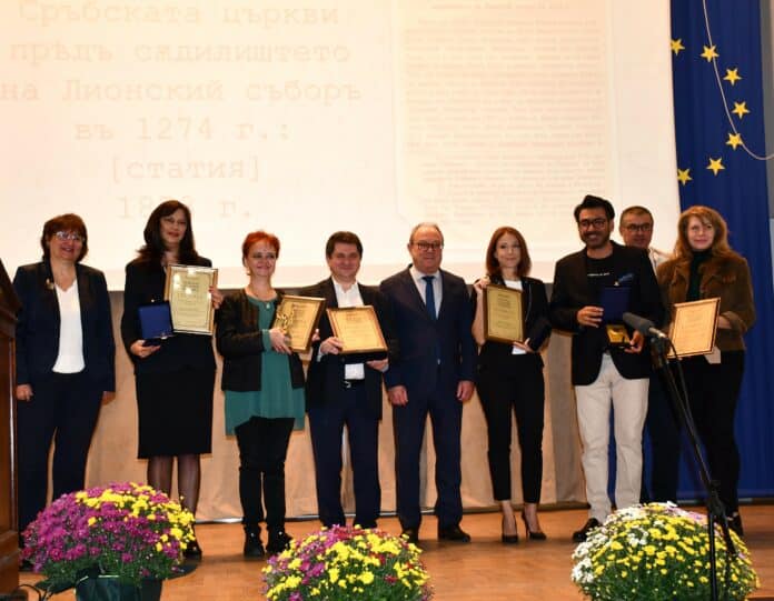 Учени от БАН