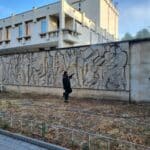 Почистване на барелефи