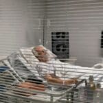 Мъж в болница