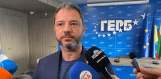 Делян Добрев