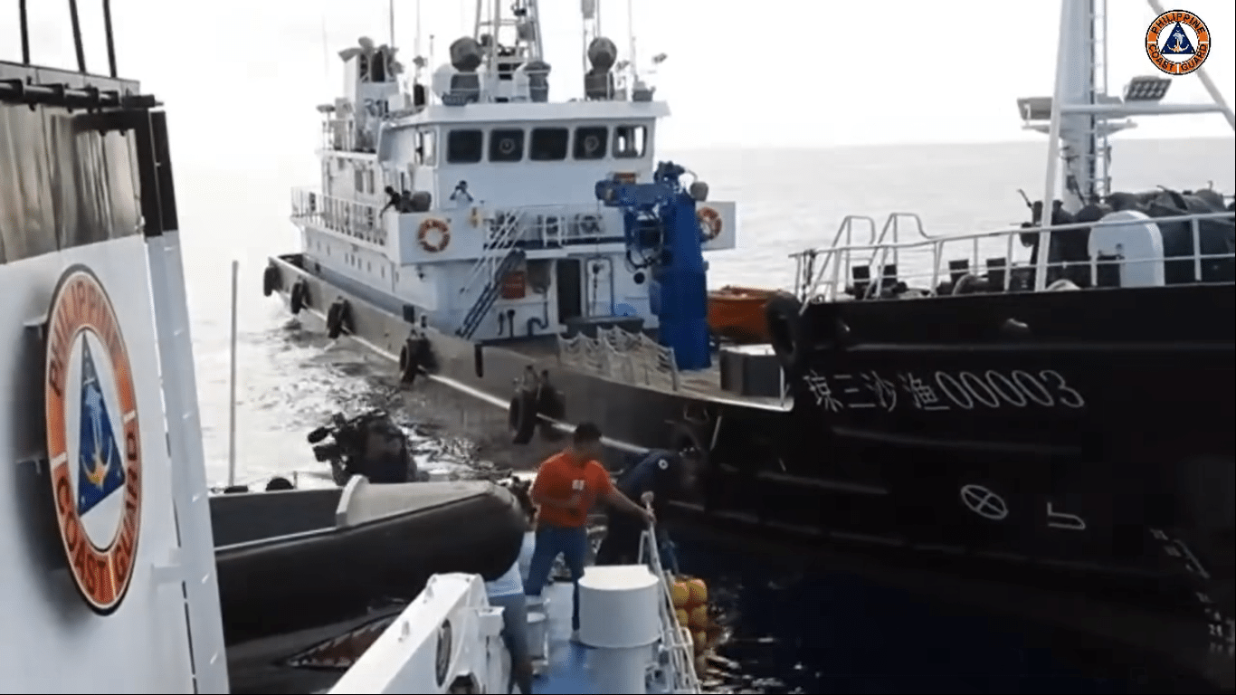 Два инцидента на опасно маневриране от страна на китайската брегова