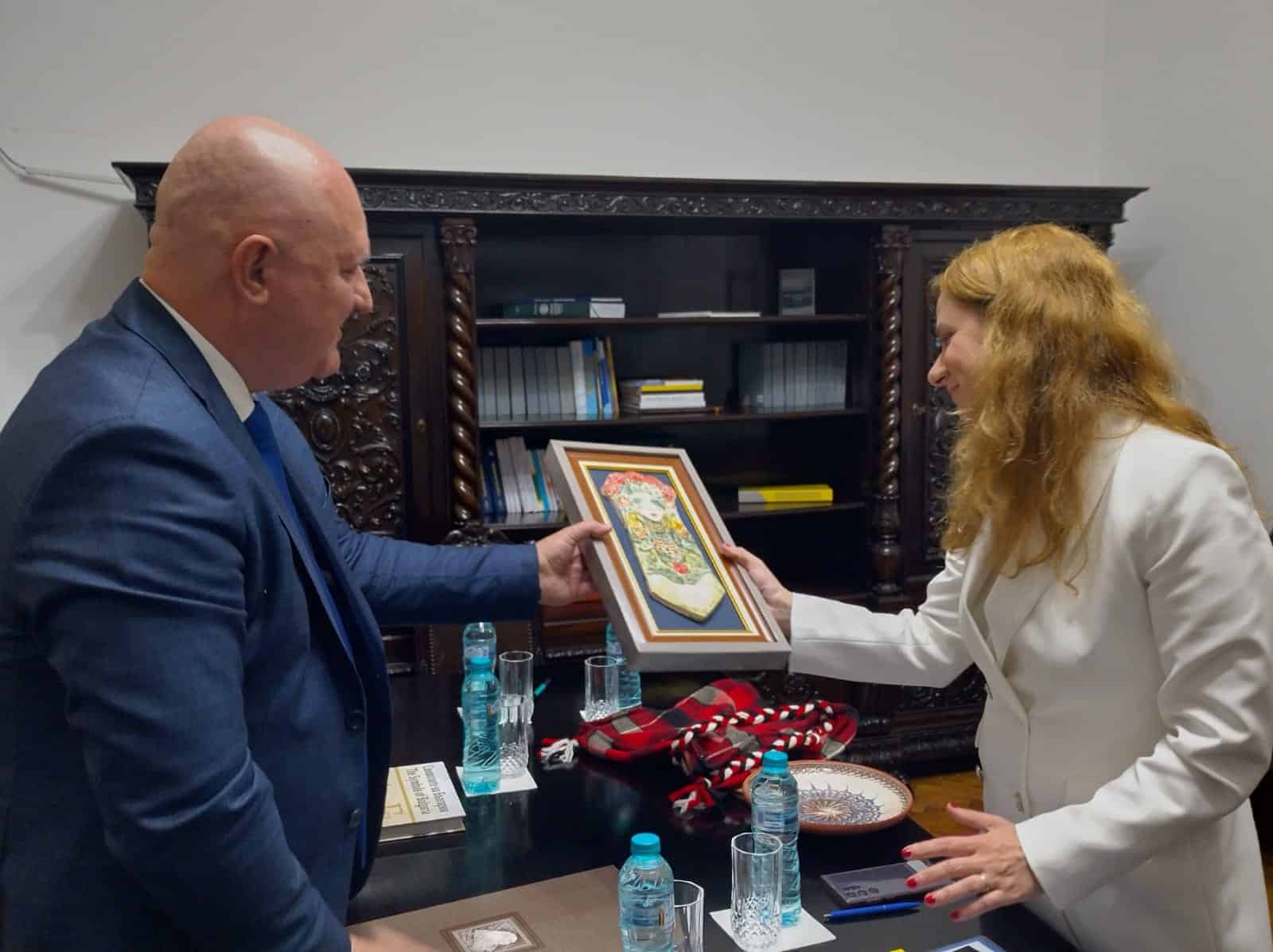 Нуждата да има повече практическо обучение провеждането на качествени квалификации