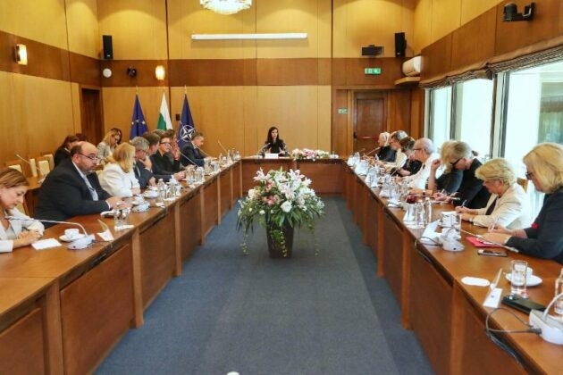 Посланици на ЕС