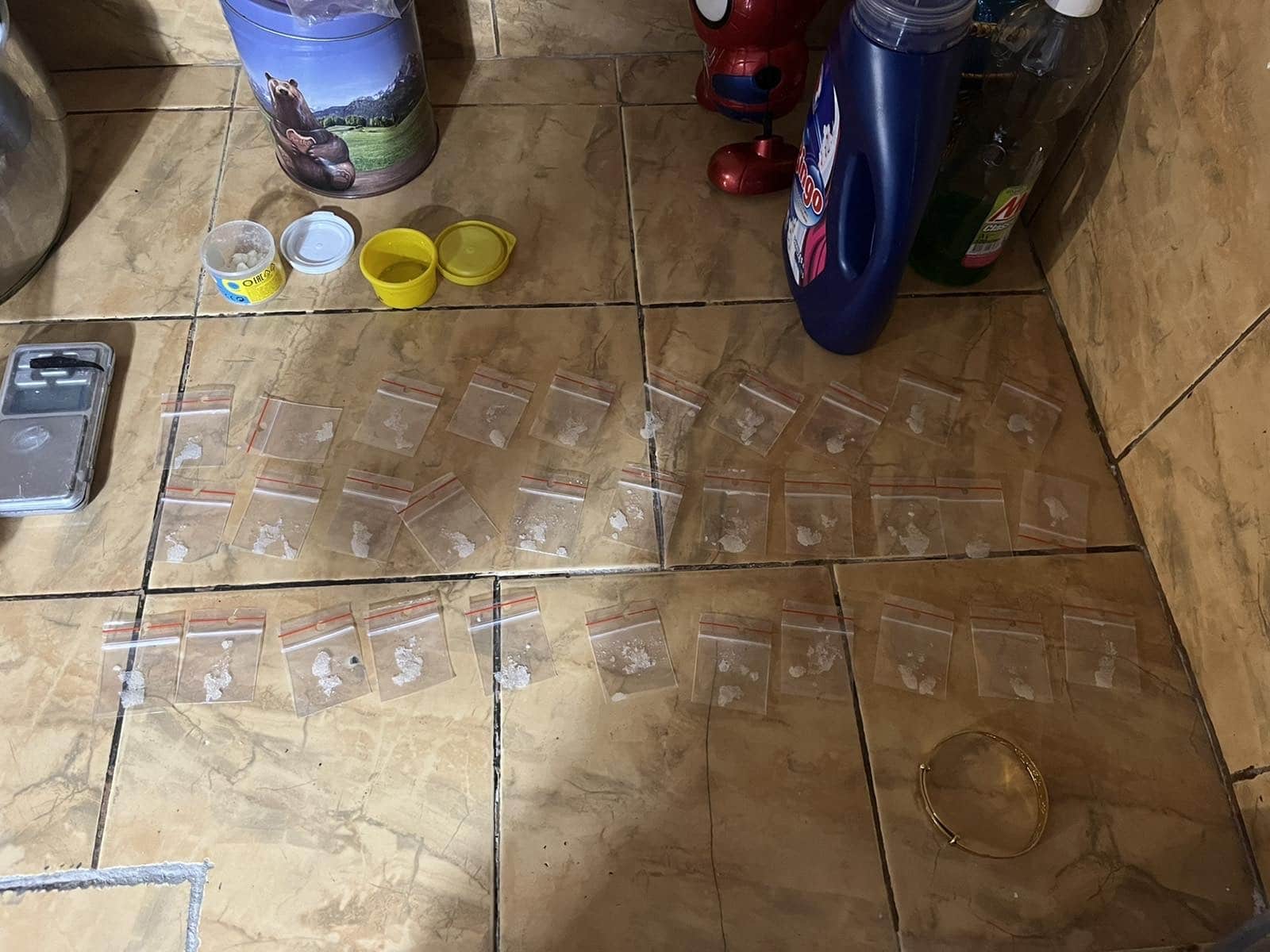 Седем души са били задържани при спецакция в Бургас съобщиха