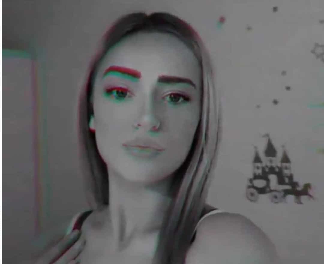 Сливенската полиция издирва 16 годишната Николета Костадинова Палова Това съобщиха от