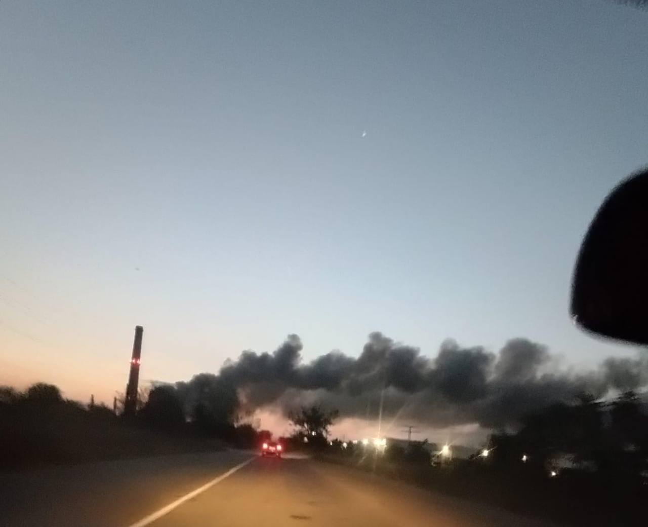 Складово хале в което има и склад за хартия е