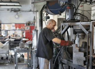 Промишленост, работник