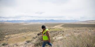 Работник в района "Thacker Pass"