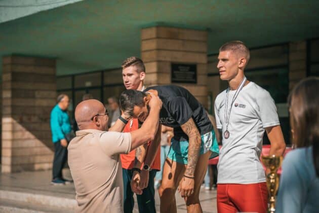 Крос „Диана“