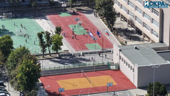 Спортна площадка