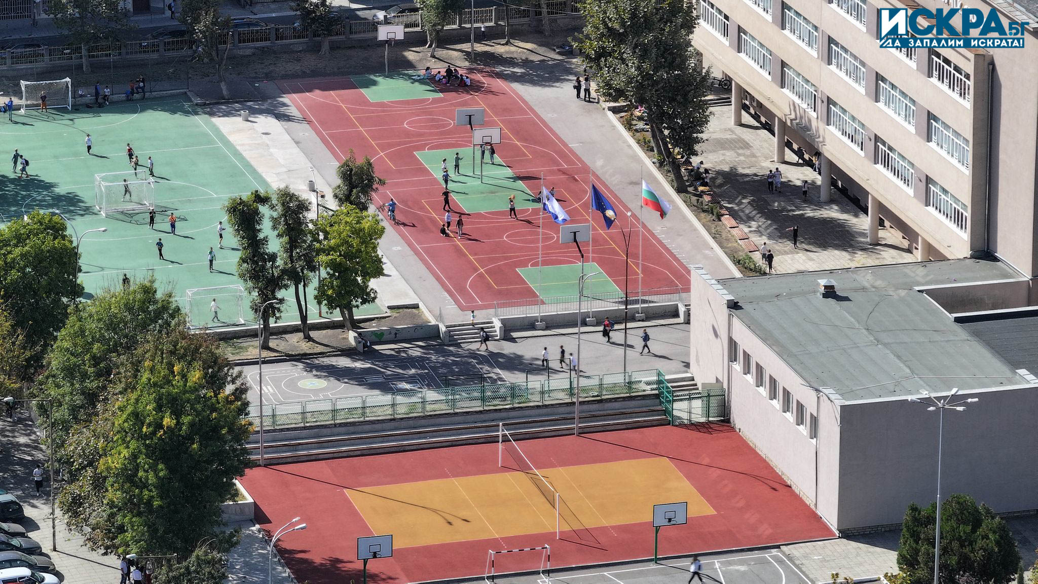 Дворовете на училищата трябва да се заключват за да не