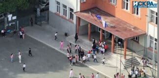 Училище, ученици