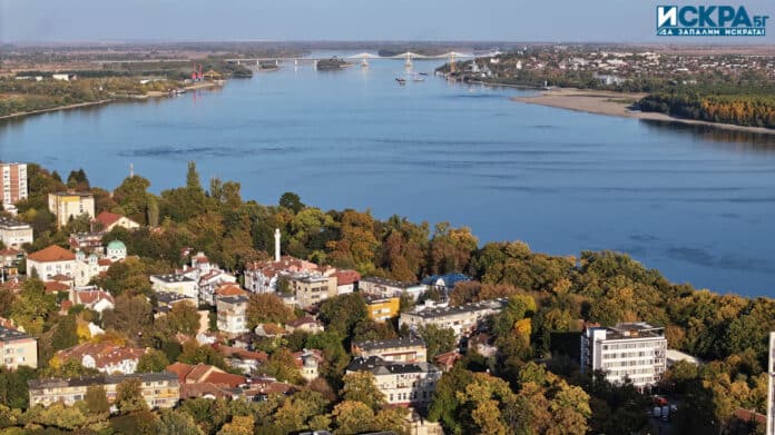 Град Видин и река Дунав
