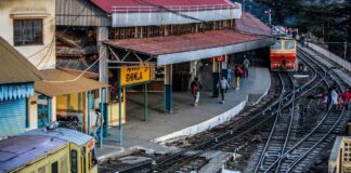 Влак в Индия.