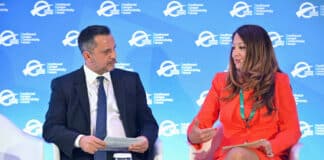 Анна Натова