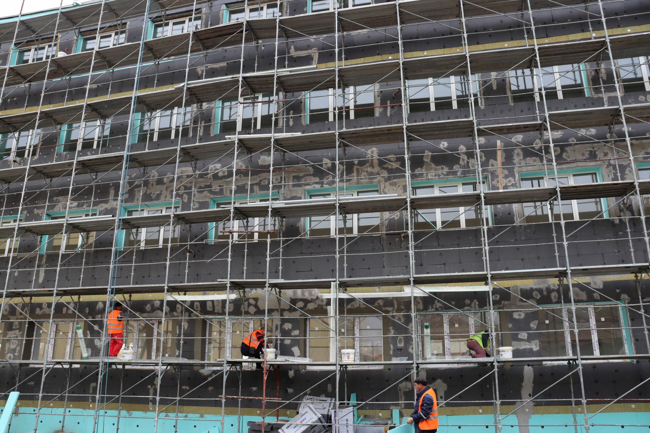 Работна среща по проекта за енергийна трансформация на сградата на