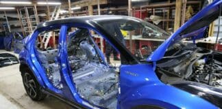 Разфасован автомобил