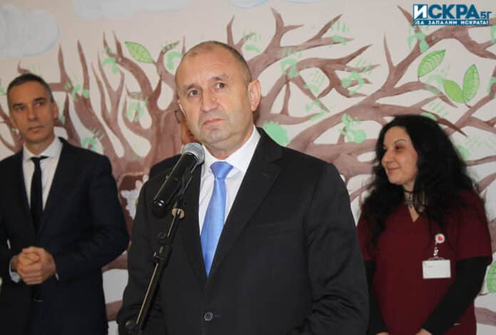 Румен Радев