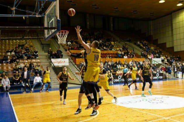 Баскетболен мач