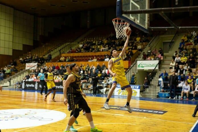 Баскетболен мач