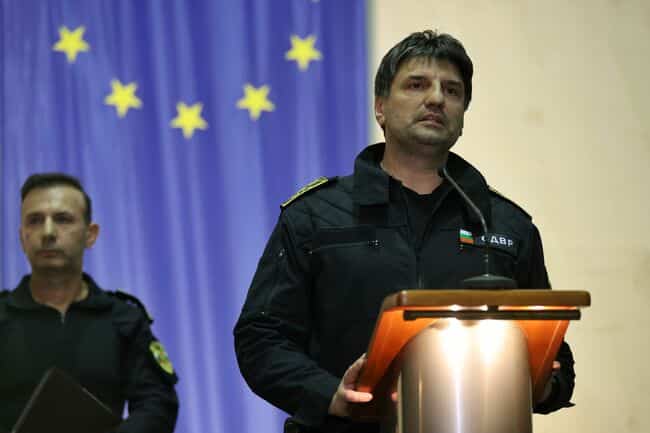 Дисциплинарни производства са били образувани срещу трима служители на реда