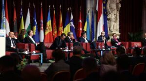 Николай Денков