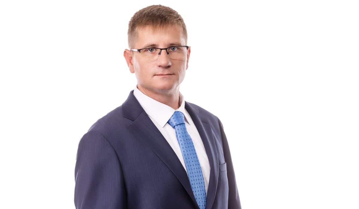 Във връзка с тези 400 милиона за заплати предложени от