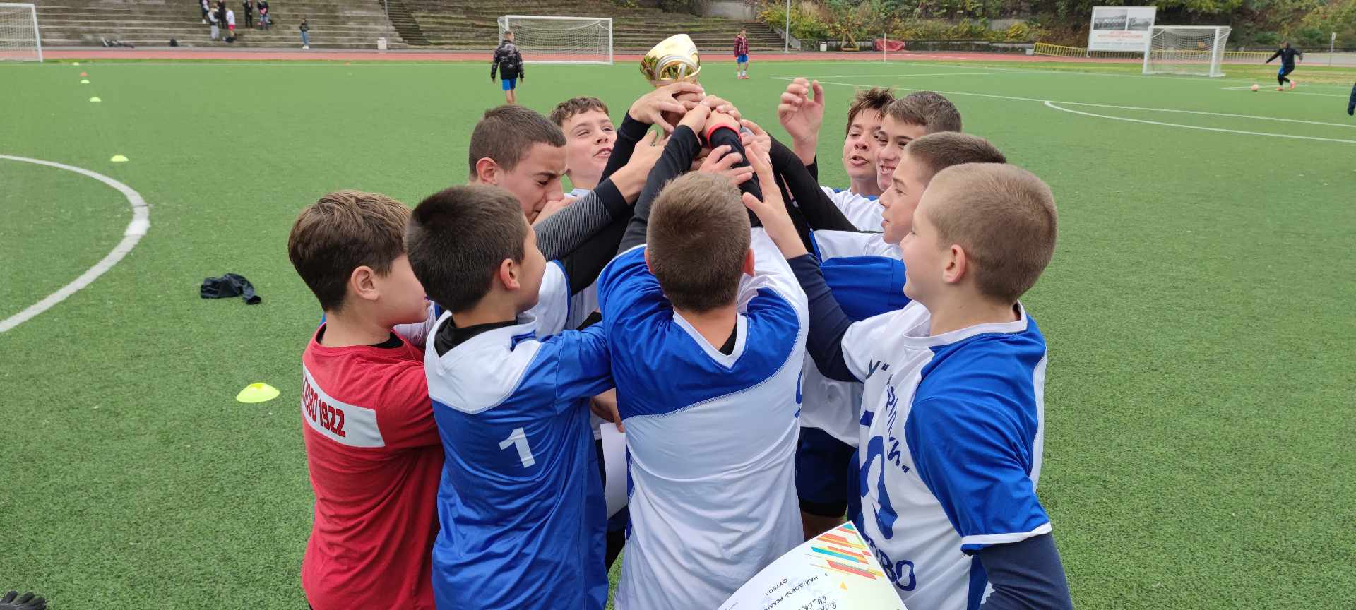 Шампионите сред ученическите футболни отбори в Община Хасково вече са