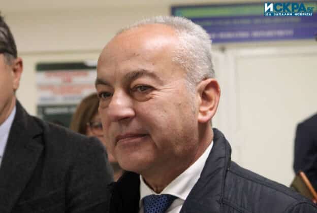 Гълъб Донев