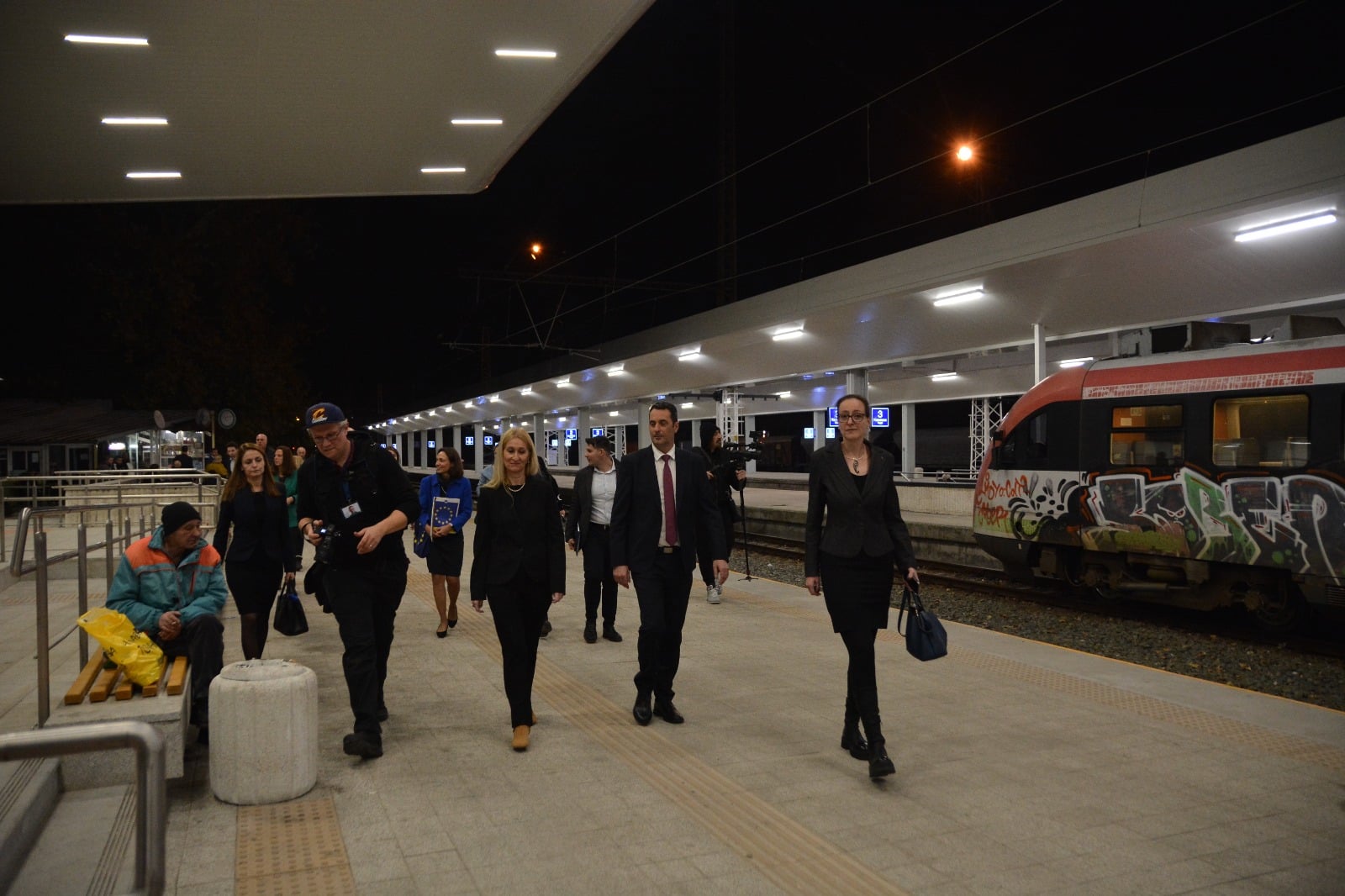 Изцяло модернизираната жп гара в Стара Загора бе официално открита