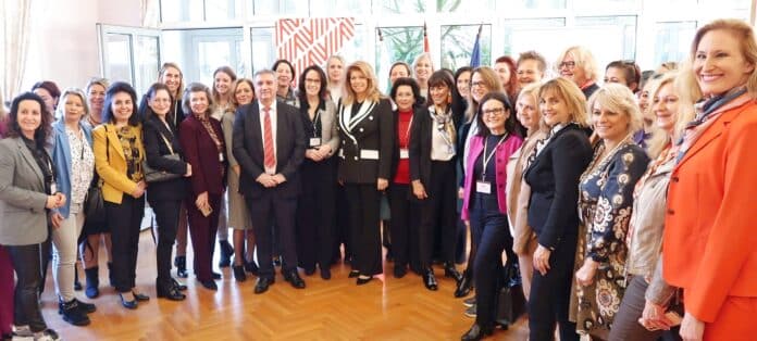 Илияна Йотова на среща с австрийския бизнес