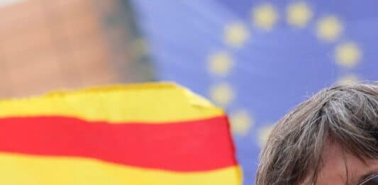 Карлес Пучдемон, Испания