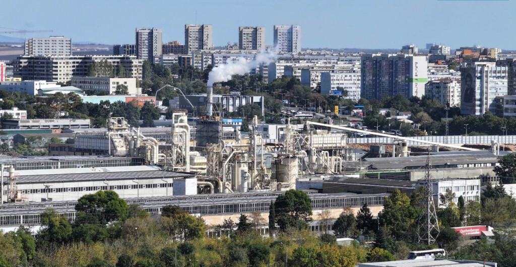 Само седем години след обявената огромна инвестиция и ново производство