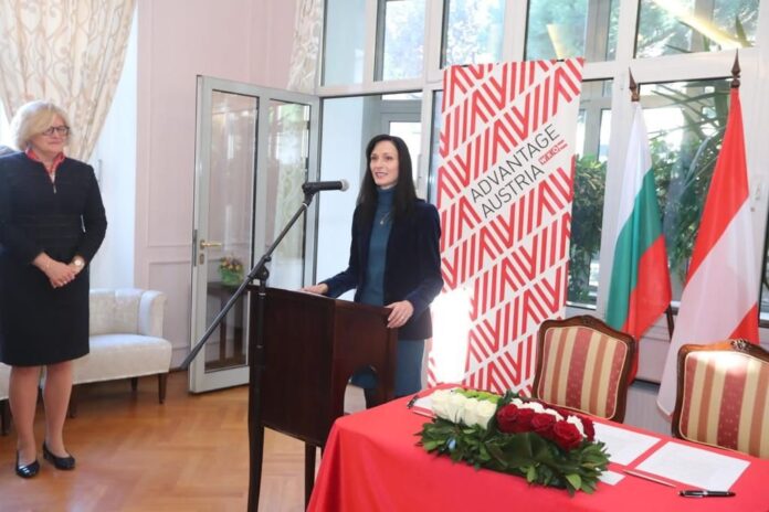 Мария Габриел по време на събитието