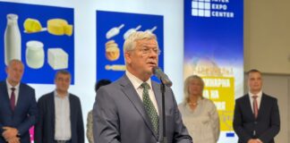 Министър Кирил Вътев