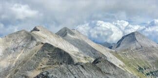 Мраморното било