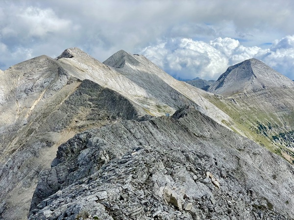 Мраморното било