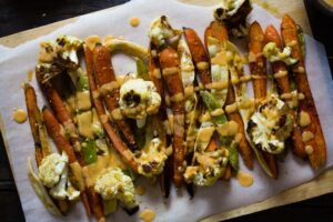 Печени зеленчуци с есенен ароматен сос