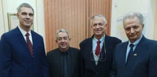 Пламен Янев и участниците в работната среща