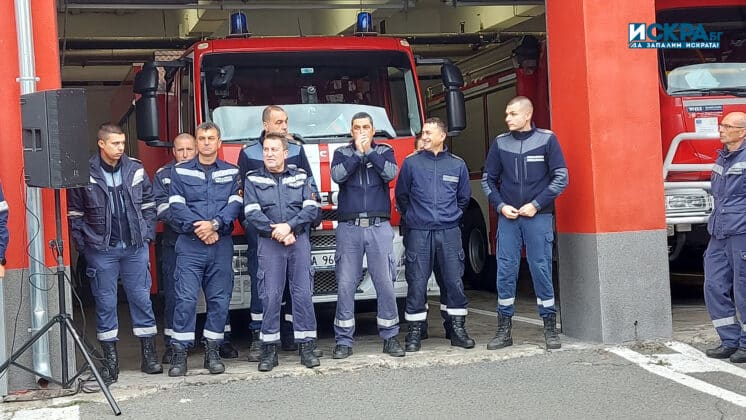 Награждаване на пожарникари