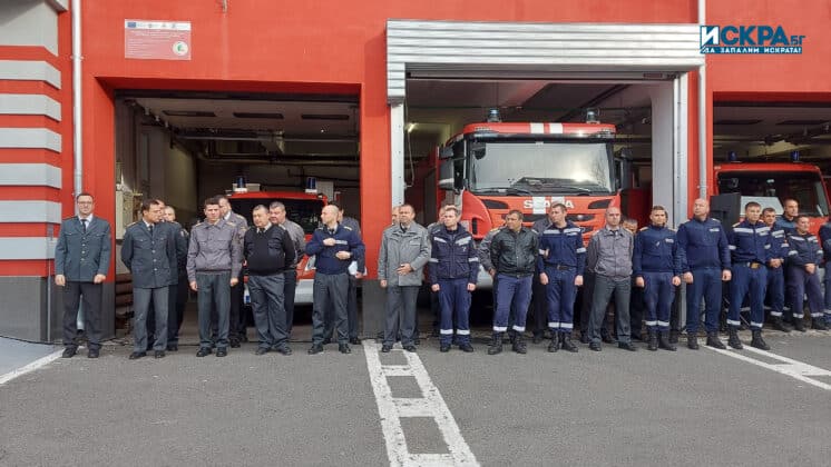 Награждаване на пожарникари