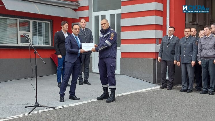 Награждаване на пожарникари